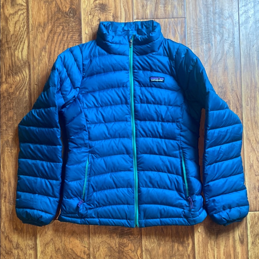 Patagonia kids large light blue puffer jacket
